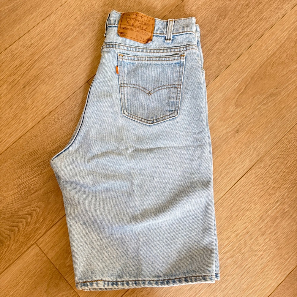 Vintage Levis 550 Orange Tab Light Wash Denim Shorts High Rise Womens 34 USA